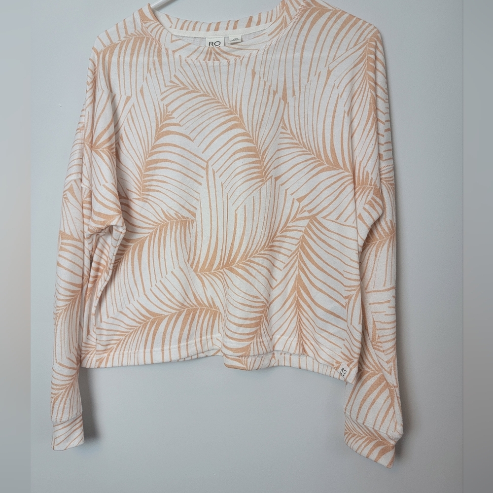 Roxy Light Weight Pull Over